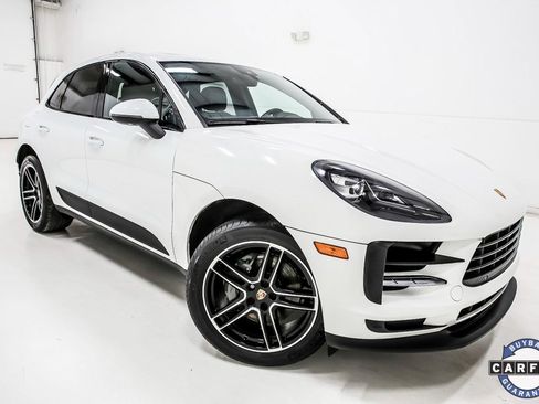 Used 2021 Porsche Macan S w/ Premium Package image 7