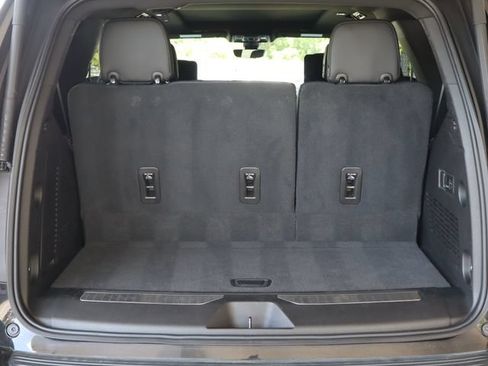 Used 2021 GMC Yukon Denali w/ Denali Premium Package AWD/4WD image 45