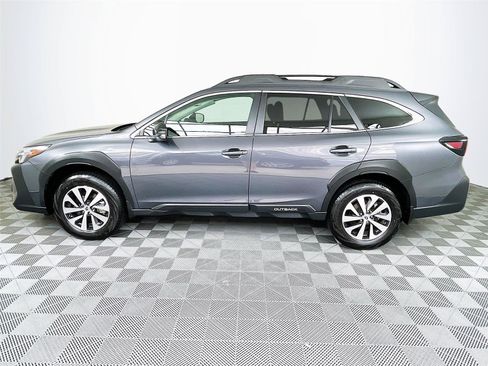 Certified 2025 Subaru Outback Premium AWD/4WD image 4