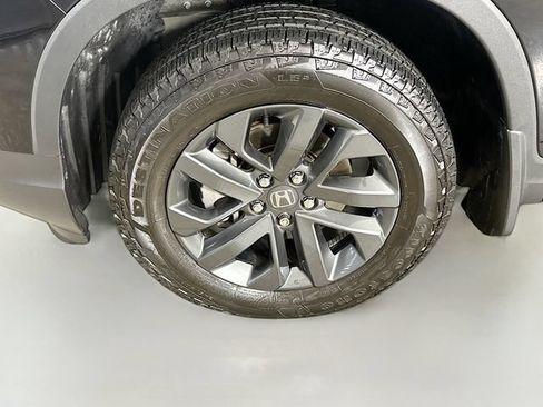 Used 2025 Honda Ridgeline Sport image 12