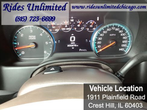 Used 2017 Chevrolet Suburban Premier AWD/4WD image 24