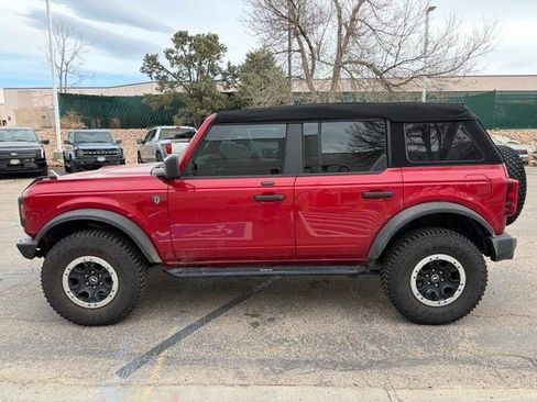 Used 2021 Ford Bronco 4-Door w/ Sasquatch Package image 3