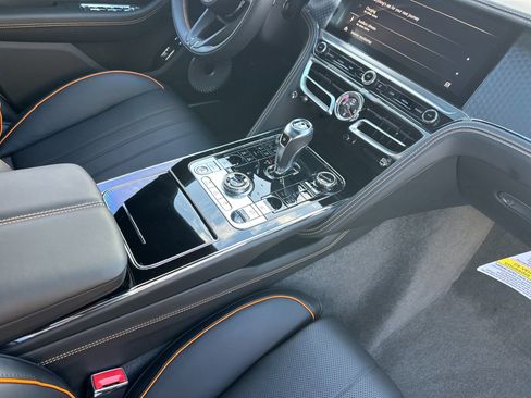 New 2026 Bentley Flying Spur Plug-In Hybrid AWD/4WD image 2
