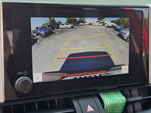 Used 2023 Toyota RAV4 LE AWD/4WD image 18