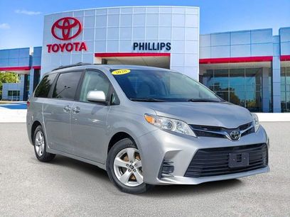 Used 2020 Toyota Sienna LE