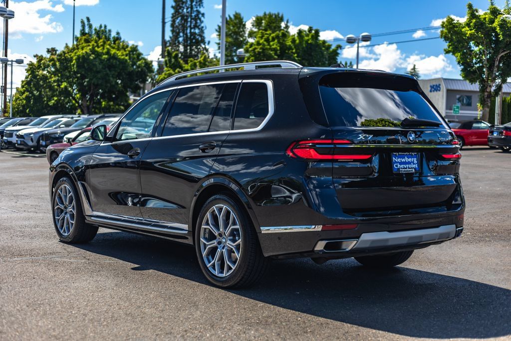 Used 2024 BMW X7 xDrive40i AWD/4WD image 10