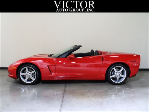 Used 2006 Chevrolet Corvette Convertible w/ Preferred Equipment Group image 1