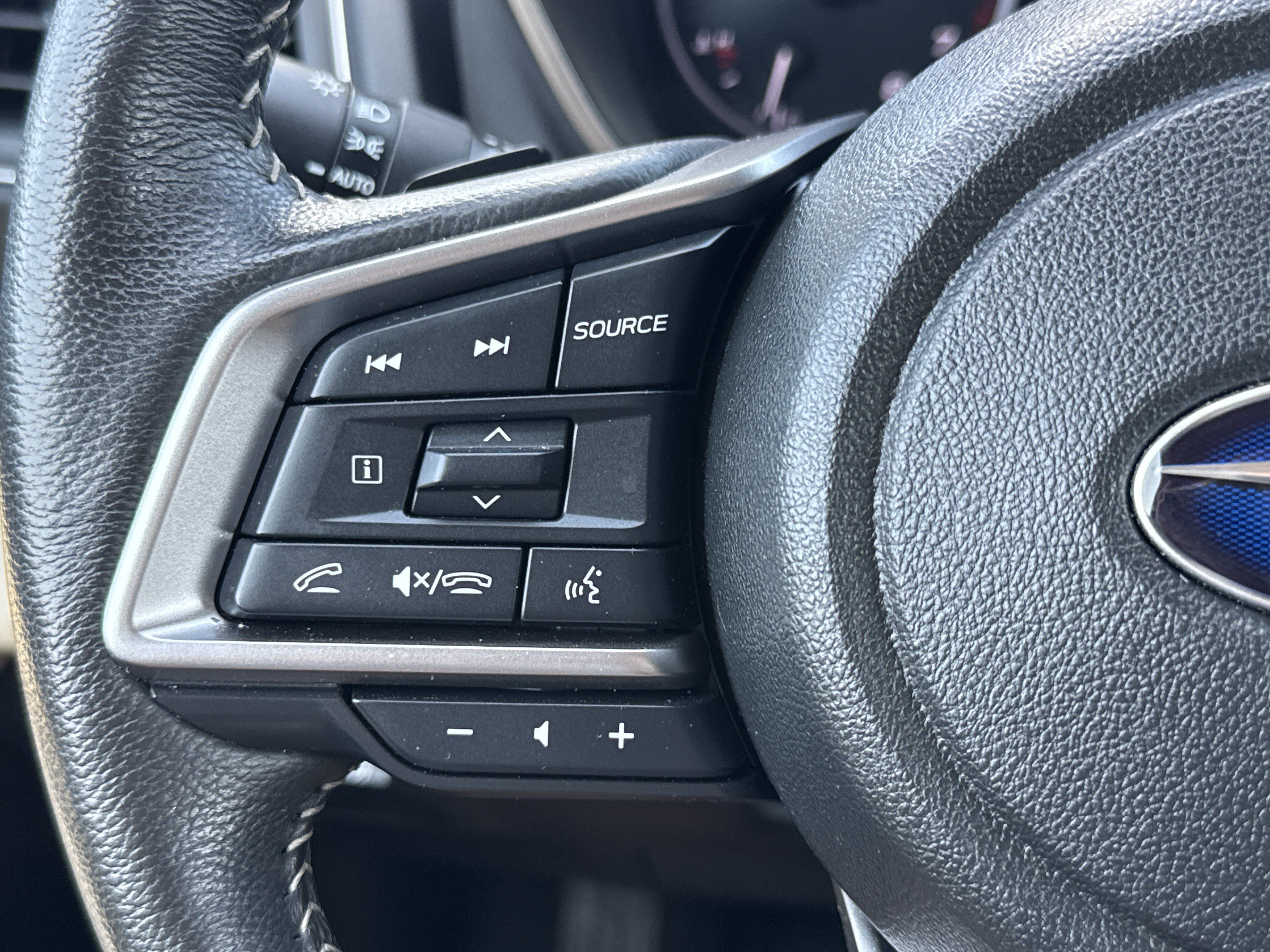 Used 2024 Subaru Ascent Limited AWD/4WD image 16