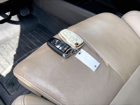 Used 2022 Lincoln Navigator Reserve AWD/4WD image 15