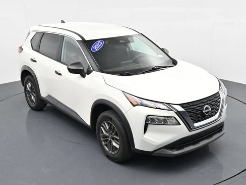 Used 2023 Nissan Rogue S FWD image 19