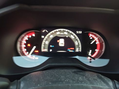 Used 2023 Toyota RAV4 XLE image 8