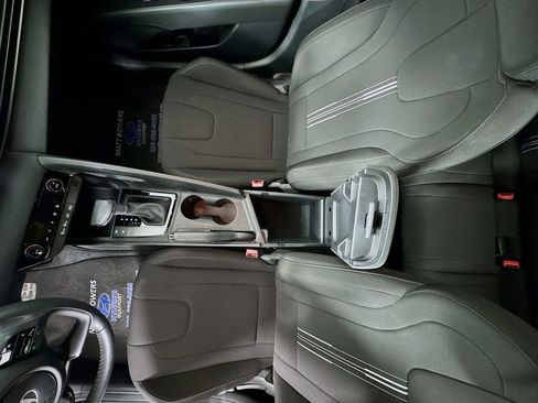 Certified 2025 Hyundai Elantra Sport image 34