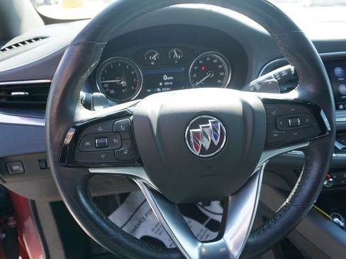 Used 2024 Buick Enclave Essence AWD/4WD image 17