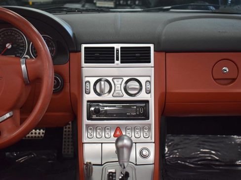 Used 2008 Chrysler Crossfire Limited image 42