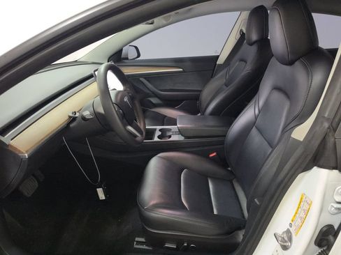Used 2021 Tesla Model 3 Standard Range Plus RWD image 3