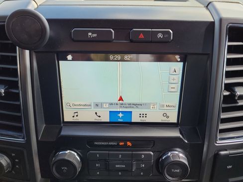Used 2018 Ford F150 XLT w/ Equipment Group 302A Luxury AWD/4WD image 31