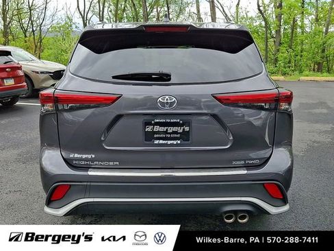 Used 2023 Toyota Highlander XSE AWD/4WD image 6