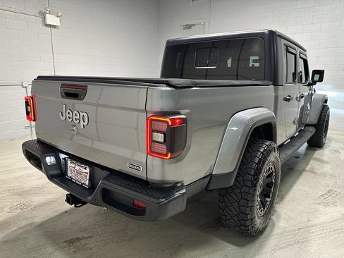 Used 2020 Jeep Gladiator Overland AWD/4WD image 6