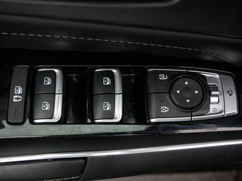 Used 2023 Kia Sorento SX image 19