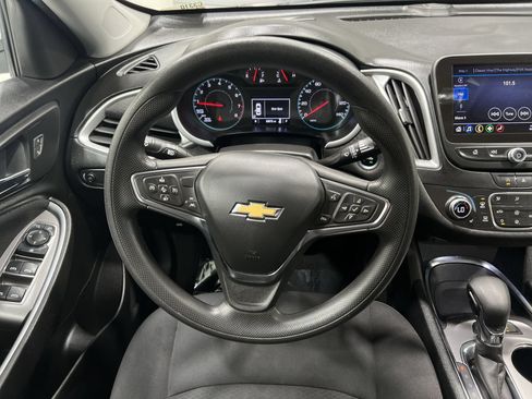 Used 2024 Chevrolet Malibu LT FWD image 14