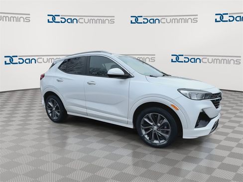 Used 2021 Buick Encore GX Preferred w/ Sport Touring Package image 2