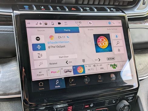 Used 2022 Jeep Grand Cherokee Limited 4xe image 19