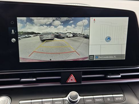 Certified 2024 Hyundai Elantra SEL FWD image 19