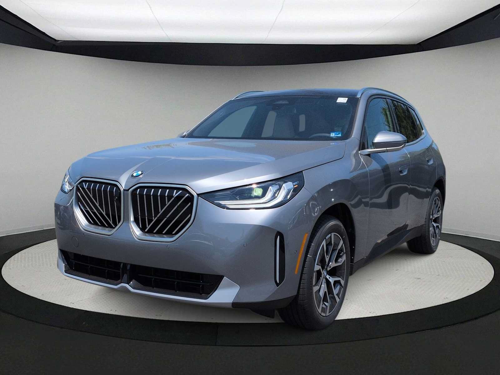 Used 2026 BMW X3 xDrive30i w/ Premium Package AWD/4WD image 4
