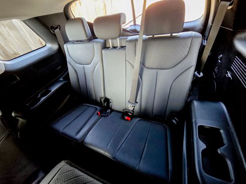 Used 2024 Hyundai Palisade SEL image 27