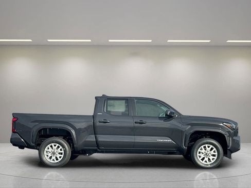 New 2026 Toyota Tacoma SR5 image 2