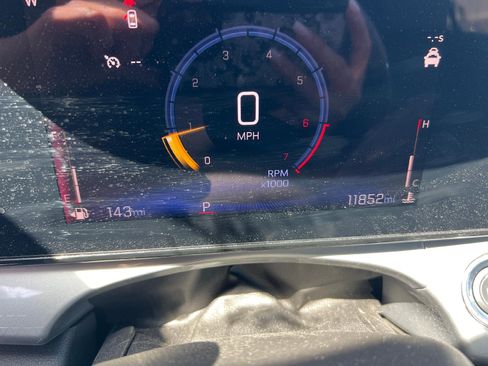 Used 2026 Chevrolet Trax LT FWD image 4