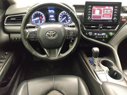 Used 2022 Toyota Camry SE image 22
