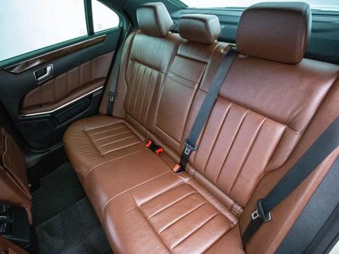 Used 2014 Mercedes-Benz E 350 4dr Sedan E350 RWD image 25