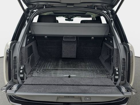 New 2025 Land Rover Range Rover SV AWD/4WD image 12