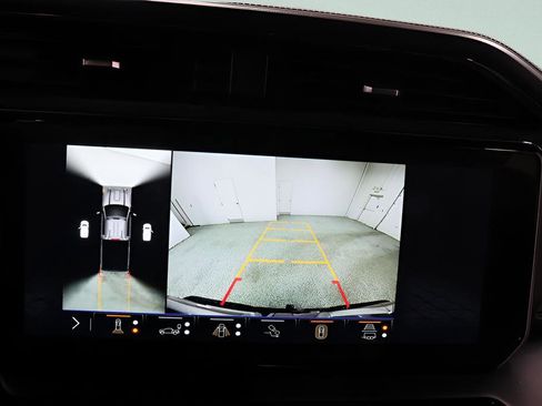Used 2025 GMC Sierra 2500 AT4X AWD/4WD image 13