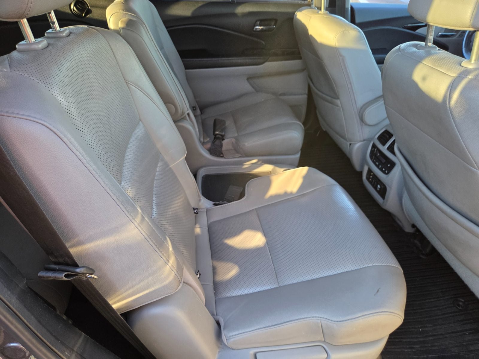 Used 2017 Honda Pilot Elite image 13