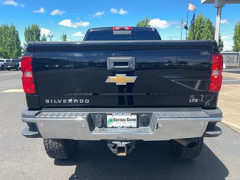 Used 2017 Chevrolet Silverado 3500 LTZ AWD/4WD image 11