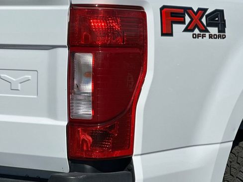 Used 2020 Ford F350 Lariat w/ Chrome Package image 23