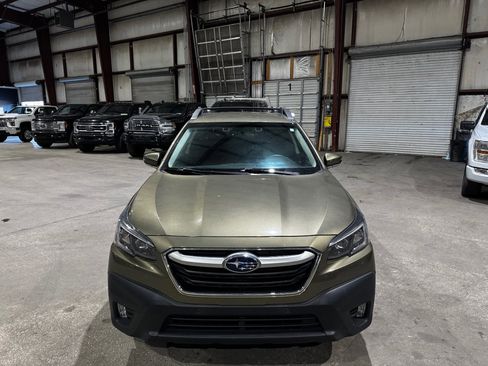 Used 2022 Subaru Outback Premium image 10