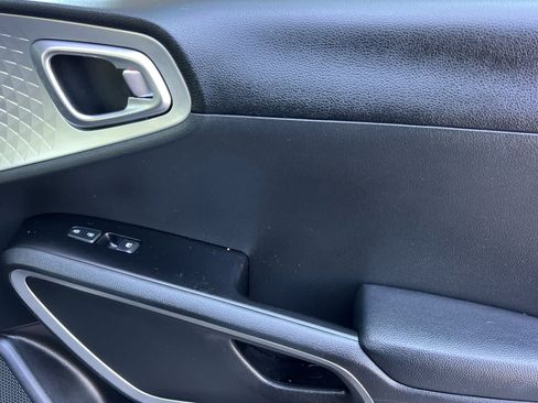 Used 2024 Kia Soul LX w/ Option Group 015 FWD image 18