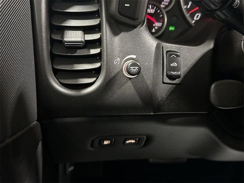 Used 2007 Chevrolet Corvette Base w/ Preferred Equipment Group image 17