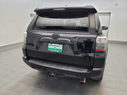 Used 2021 Toyota 4Runner SR5 Premium w/ Moonroof Package RWD image 7