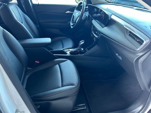 Used 2024 Buick Encore GX Sport Touring image 14