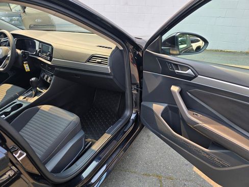 Used 2022 Volkswagen Jetta S FWD image 10