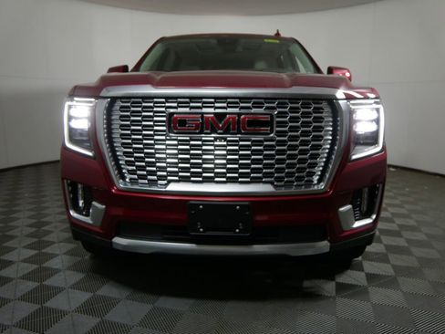 Used 2024 GMC Yukon Denali image 8