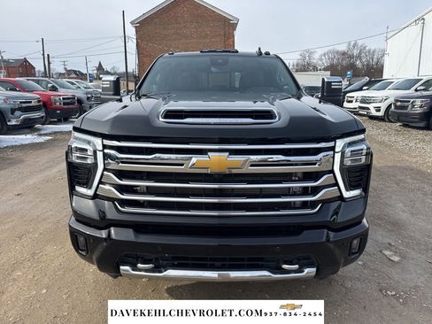 Used 2024 Chevrolet Silverado 3500 High Country w/ High Country Premium Package image 8