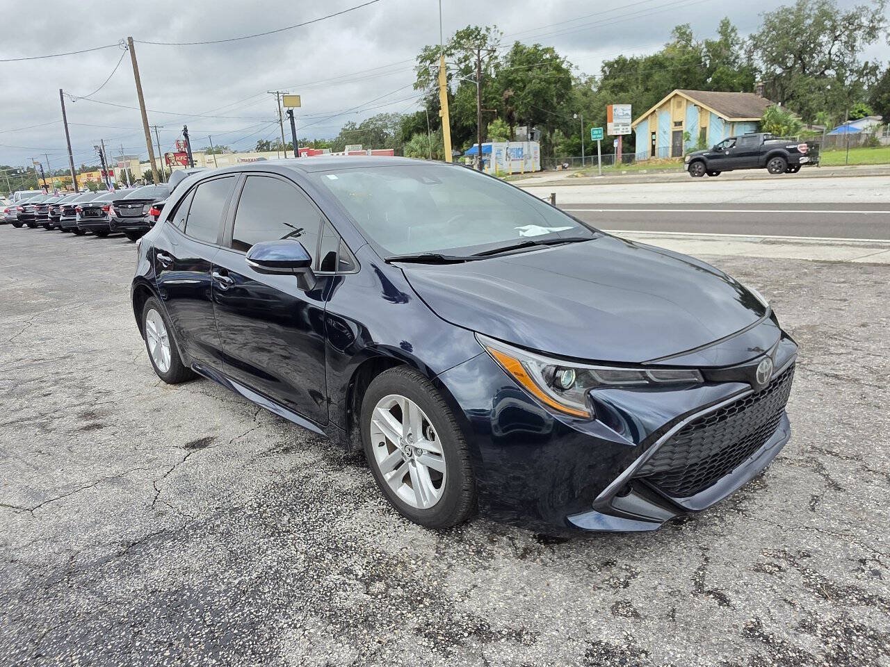 Used 2020 Toyota Corolla SE FWD image 3