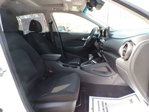Used 2023 Hyundai Kona SEL w/ Convenience Package image 17