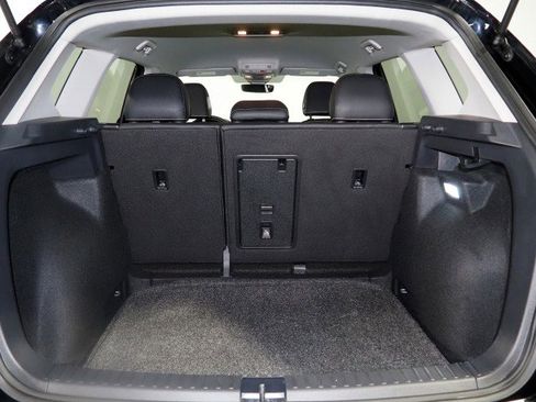 Used 2024 Volkswagen Taos SE image 35