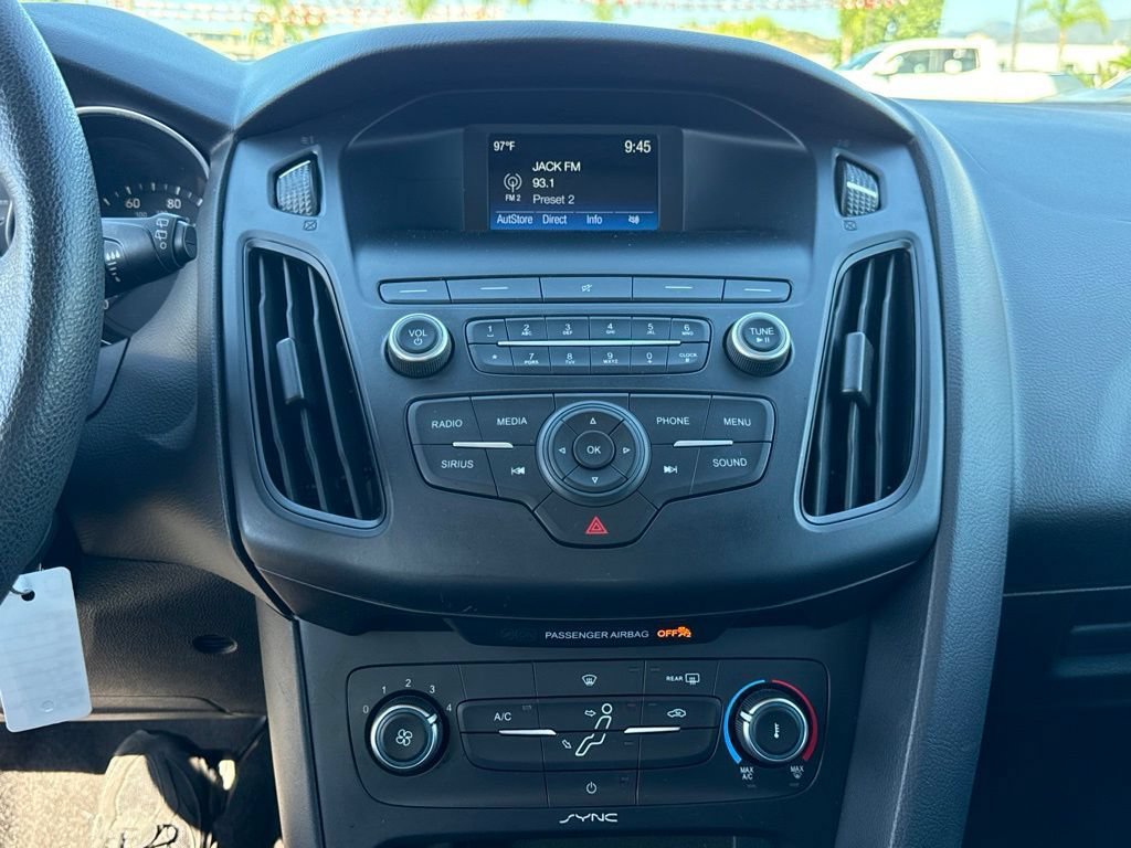 Used 2018 Ford Focus SE FWD image 27